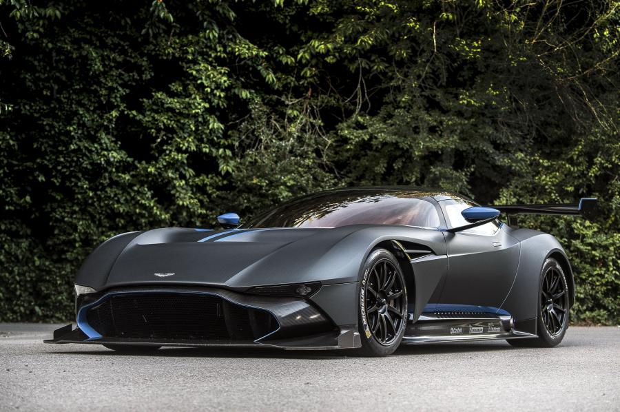  Aston Martin Vulcan 2016 года  (фото 21 из 38)